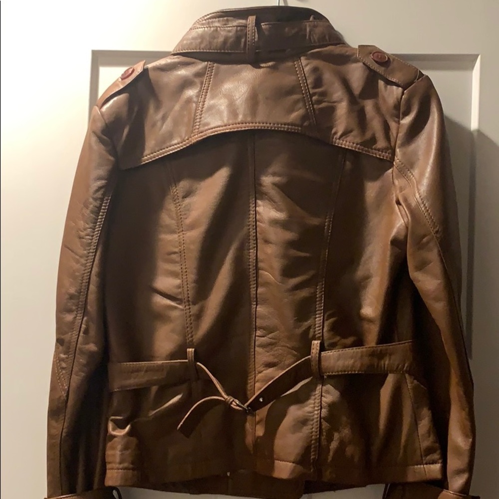 Beautiful Leather Jacket - Picture 4 of 4